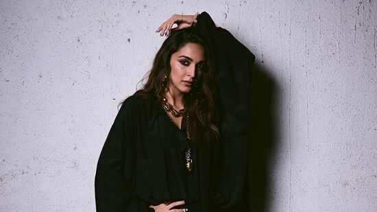 ಇದೀಗ ಟಾಕ್ಸಿಕ್‌ ಚಿತ್ರದ ಸಲುವಾಗಿ ಕಿಯಾರಾ. 15 ಕೋಟಿ ಸಂಭಾವನೆ ಪಡೆದಿದ್ದಾರೆ ಎಂದು ಹೇಳಲಾಗುತ್ತಿದೆ. ಈ ಸಿನಿಮಾ ಜತೆಗೆ ಎನ್‌ಟಿಆರ್‌ ಮತ್ತು ಹೃತಿಕ್‌ ರೋಷನ್‌ ನಟನೆಯ 'ವಾರ್ 2' ಚಿತ್ರದಲ್ಲಿಯೂ ಕಿಯಾರಾ ನಾಯಕಿಯಾಗಿ ನಟಿಸುತ್ತಿದ್ದಾರೆ.