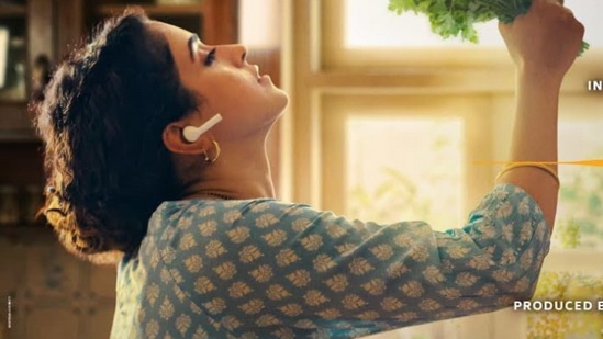 ಮಿಸೆಸ್ಐದನೇ ಸ್ಥಾನದಲ್ಲಿ ಸಾನ್ಯ ಮಲ್ಹೋತ್ರ ನಟಿಸಿದ ಮಿಸೆಸ್ ಸಿನಿಮಾ ಇದೆ. ಇದು ಮಲಯಾಳಂನ ದಿ ಗ್ರೇಟ್ ಇಂಡಿಯನ್ ಕಿಚನ್ ಸಿನಿಮಾದ ಹಿಂದಿ ಅವತರಣಿಕೆ. ಮಿಸೆಸ್ಐದನೇ ಸ್ಥಾನದಲ್ಲಿ ಸಾನ್ಯ ಮಲ್ಹೋತ್ರ ನಟಿಸಿದ ಮಿಸೆಸ್ ಸಿನಿಮಾ ಇದೆ. ಇದು ಮಲಯಾಳಂನ ದಿ ಗ್ರೇಟ್ ಇಂಡಿಯನ್ ಕಿಚನ್ ಸಿನಿಮಾದ ಹಿಂದಿ ಅವತರಣಿಕೆ.