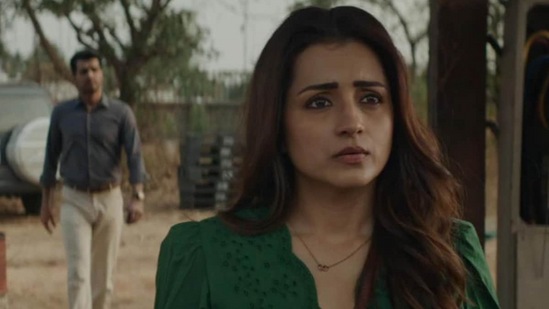 ಐಡೆಂಟೆಟಿ: ಜೀ5 ಟಾಪ್ 10 ಪಟ್ಟಿಯಲ್ಲಿ ಆರನೇ ಸ್ಥಾನದಲ್ಲಿ ಮಲಯಾಳಂ ಭಾಷೆಯ ಆಕ್ಷನ್ ಥ್ರಿಲ್ಲರ್ ಚಿತ್ರ ಐಡೆಂಟಿಟಿ ಇದೆ. ಈ ಸಿನಿಮಾಕ್ಕೆ ಐಎಂಡಿಬಿಯಲ್ಲಿ 7.4 ರೇಟಿಂಗ್ ಇದೆ. ಐಡೆಂಟೆಟಿ: ಜೀ5 ಟಾಪ್ 10 ಪಟ್ಟಿಯಲ್ಲಿ ಆರನೇ ಸ್ಥಾನದಲ್ಲಿ ಮಲಯಾಳಂ ಭಾಷೆಯ ಆಕ್ಷನ್ ಥ್ರಿಲ್ಲರ್ ಚಿತ್ರ ಐಡೆಂಟಿಟಿ ಇದೆ. ಈ ಸಿನಿಮಾಕ್ಕೆ ಐಎಂಡಿಬಿಯಲ್ಲಿ 7.4 ರೇಟಿಂಗ್ ಇದೆ.