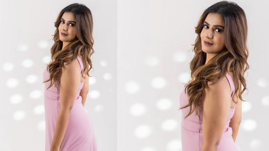 " ನನ್ನ ಜೀವನದಲ್ಲಿಯೂ ಒಂದು ಲವ್ ಆಗಿತ್ತು. ಅದೇ ಫಸ್ಟ್ ಮತ್ತು ಅದೇ ಲಾಸ್ಟ್. ಆಗ ಟೆನ್ತ್ ಮುಗಿದಿತ್ತು. ಪಿಯು ಕಾಲೇಜಿಗೆ ಪ್ರವೇಶಿಸಿದ ಸಮಯವದು. ನಾನು ಹುಡುಗರ ತರಹನೇ ಬೆಳೆದವಳು. ಹುಡುಗರೇ ಫ್ರೆಂಡ್ಸ್ ಇರ್ತಾ ಇದ್ರು. ಅಲ್ಲಿಯವರೆಗೂ ಯಾರ ಮೇಲೆ ಕೂಡ ಆ ಫೀಲಿಂಗ್ ಬಂದಿರಲಿಲ್ಲ" ಎಂದು ಅವರು ಹೇಳಿದ್ದಾರೆ. " ನನ್ನ ಜೀವನದಲ್ಲಿಯೂ ಒಂದು ಲವ್ ಆಗಿತ್ತು. ಅದೇ ಫಸ್ಟ್ ಮತ್ತು ಅದೇ ಲಾಸ್ಟ್. ಆಗ ಟೆನ್ತ್ ಮುಗಿದಿತ್ತು. ಪಿಯು ಕಾಲೇಜಿಗೆ ಪ್ರವೇಶಿಸಿದ ಸಮಯವದು. ನಾನು ಹುಡುಗರ ತರಹನೇ ಬೆಳೆದವಳು. ಹುಡುಗರೇ ಫ್ರೆಂಡ್ಸ್ ಇರ್ತಾ ಇದ್ರು. ಅಲ್ಲಿಯವರೆಗೂ ಯಾರ ಮೇಲೆ ಕೂಡ ಆ ಫೀಲಿಂಗ್ ಬಂದಿರಲಿಲ್ಲ" ಎಂದು ಅವರು ಹೇಳಿದ್ದಾರೆ.