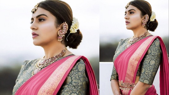 "ನನಗೆ ಆ ಏಜ್ನಲ್ಲಿ ಹೇಗೆ ಹ್ಯಾಂಡಲ್ ಮಾಡಬೇಕು, ಅವನಿಗೂ ಹೇಗೆ ಹ್ಯಾಂಡಲ್ ಮಾಡಬೇಕು ಎಂದು ಗೊತ್ತಾಗ್ತ ಇರಲಿಲ್ಲ. ನನಗೆ ಭಾವನಾತ್ಮಕವಾಗಿ ನೋವು ತುಂಬಾ ಆಗ್ತಾ ಇತ್ತು. ಮೆಂಟಲಿ ಡ್ರೈನ್ ಆಗ್ತಾ ಇದ್ದೆ. ತುಂಬಾ ಅಳ್ತಾ ಇದ್ದೆ. ಅವನೂ ತುಂಬಾ ಸಫರ್ ಆಗ್ತಾ ಇದ್ದ. ನಾನೂ ಸಫರ್ ಆಗ್ತಿದ್ದೆ. ಕೊನೆಗೆ ಆ ಲವ್ನಿಂದ ಹೊರಬಂದೆ" ಎಂದು ತನ್ನ ಕಥೆಯನ್ನು ನಮ್ರತಾ ಗೌಡ ಹೇಳಿದ್ದಾರೆ. "ನನಗೆ ಆ ಏಜ್ನಲ್ಲಿ ಹೇಗೆ ಹ್ಯಾಂಡಲ್ ಮಾಡಬೇಕು, ಅವನಿಗೂ ಹೇಗೆ ಹ್ಯಾಂಡಲ್ ಮಾಡಬೇಕು ಎಂದು ಗೊತ್ತಾಗ್ತ ಇರಲಿಲ್ಲ. ನನಗೆ ಭಾವನಾತ್ಮಕವಾಗಿ ನೋವು ತುಂಬಾ ಆಗ್ತಾ ಇತ್ತು. ಮೆಂಟಲಿ ಡ್ರೈನ್ ಆಗ್ತಾ ಇದ್ದೆ. ತುಂಬಾ ಅಳ್ತಾ ಇದ್ದೆ. ಅವನೂ ತುಂಬಾ ಸಫರ್ ಆಗ್ತಾ ಇದ್ದ. ನಾನೂ ಸಫರ್ ಆಗ್ತಿದ್ದೆ. ಕೊನೆಗೆ ಆ ಲವ್ನಿಂದ ಹೊರಬಂದೆ" ಎಂದು ತನ್ನ ಕಥೆಯನ್ನು ನಮ್ರತಾ ಗೌಡ ಹೇಳಿದ್ದಾರೆ.