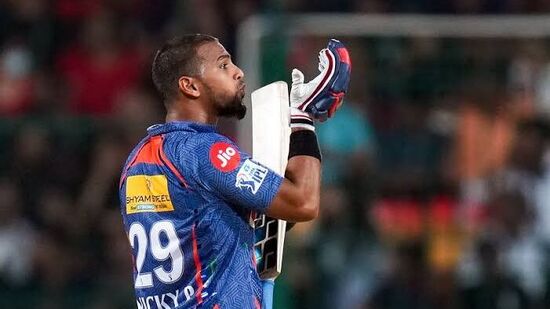 2023 ರ ಐಪಿಎಲ್ ಋತುವಿನಲ್ಲಿ ಲಕ್ನೋ ಕೂಡಾ ಇದೇ ರೀತಿಯ 1 ವಿಕೆಟ್ ರೋಮಾಂಚಕ ವಿಜಯ ದಾಖಲಿಸಿತ್ತು. ಬೆಂಗಳೂರಿನಲ್ಲಿ ನಡೆದ ಪಂದ್ಯದಲ್ಲಿ ಆರ್‌ಸಿಬಿ ತಂಡವನ್ನು 1 ವಿಕೆಟ್‌ನಿಂದ ಎಲ್‌ಎಸ್‌ಜಿ ಸೋಲಿಸಿತ್ತು. ಸ್ಟೋಯ್ನಿಸ್ (30 ಎಸೆತಗಳಲ್ಲಿ 65 ರನ್), ಪೂರನ್ (19 ಎಸೆತಗಳಲ್ಲಿ 62 ರನ್) ಮತ್ತು ಆಯುಷ್ ಬದೋನಿ (24 ಎಸೆತಗಳಲ್ಲಿ 30 ರನ್) ರನ್‌ ಗಳಿಸಿದ್ದರು.