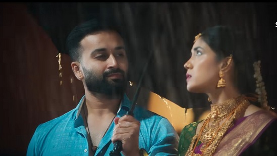 ಸ್ನೇಹದ ಕಡಲಲ್ಲಿ ಸೀರಿಯಲ್ ಯಾವಾಗ ಆರಂಭವಾಗಲಿದೆ ಎಂಬ ಮಾಹಿತಿ ಸದ್ಯ ಲಭ್ಯವಿಲ್ಲ. ಶೀಘ್ರದಲ್ಲಿ ಪ್ರಸಾರವಾಗುವ ಸೂಚನೆಯನ್ನು ಪ್ರೊಮೊದಲ್ಲಿ ನೀಡಲಾಗಿದೆ. ಇದು ತೆಲುಗು ಸೀರಿಯಲ್ ನಿನ್ನು ಕೋರಿ ಸೀರಿಯಲ್ ರಿಮೇಕ್ ಎನ್ನಲಾಗುತ್ತಿದೆ. ಸ್ನೇಹದ ಕಡಲಲ್ಲಿ ಸೀರಿಯಲ್ ಯಾವಾಗ ಆರಂಭವಾಗಲಿದೆ ಎಂಬ ಮಾಹಿತಿ ಸದ್ಯ ಲಭ್ಯವಿಲ್ಲ. ಶೀಘ್ರದಲ್ಲಿ ಪ್ರಸಾರವಾಗುವ ಸೂಚನೆಯನ್ನು ಪ್ರೊಮೊದಲ್ಲಿ ನೀಡಲಾಗಿದೆ. ಇದು ತೆಲುಗು ಸೀರಿಯಲ್ ನಿನ್ನು ಕೋರಿ ಸೀರಿಯಲ್ ರಿಮೇಕ್ ಎನ್ನಲಾಗುತ್ತಿದೆ.