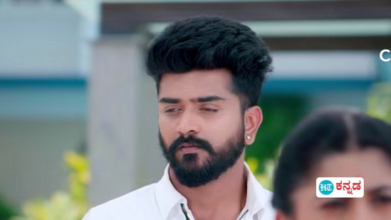 ವೈಷ್ಣವ್ ಮಾತ್ರ ಮೂಕನಂತೆ ನಿಂತಿರುತ್ತಾನೆ. ಹುಡುಗಿ ಯಾರು ಎಂಬ ಸತ್ಯ ಅವನಿಗೂ ತಿಳಿದಿರುವುದಿಲ್ಲ. 