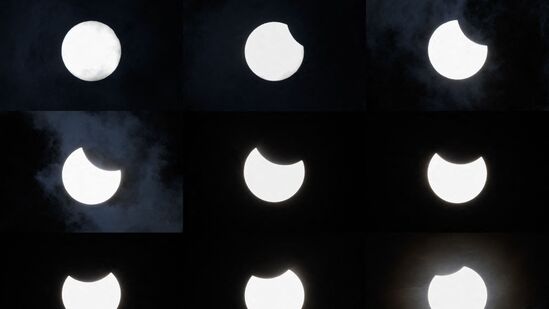 ನಾಂಟೆಸ್ನಲ್ಲಿ ಕಂಡುಬಂದ ಸೂರ್ಯಗ್ರಹಣದ ಮೋಡಿಮಾಡುವ ನೋಟ, ಈ ಚಿತ್ರದಲ್ಲಿ ಚಂದ್ರನಿಂದ ಭಾಗಶಃ ಮುಚ್ಚಲ್ಪಟ್ಟ ಸೂರ್ಯನ ವಿವಿಧ ಹಂತಗಳ ನೋಟವಿದೆ. ಇದು ಅಪರೂಪದ ದೃಶ್ಯವಾಗಿದೆ. ನಾಂಟೆಸ್ನಲ್ಲಿ ಕಂಡುಬಂದ ಸೂರ್ಯಗ್ರಹಣದ ಮೋಡಿಮಾಡುವ ನೋಟ, ಈ ಚಿತ್ರದಲ್ಲಿ ಚಂದ್ರನಿಂದ ಭಾಗಶಃ ಮುಚ್ಚಲ್ಪಟ್ಟ ಸೂರ್ಯನ ವಿವಿಧ ಹಂತಗಳ ನೋಟವಿದೆ. ಇದು ಅಪರೂಪದ ದೃಶ್ಯವಾಗಿದೆ.