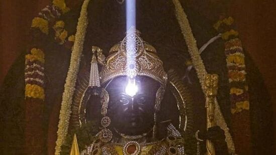 ಬಾಲರಾಮನ ಹಣೆಗೆ ಸೂರ್ಯ ರಶ್ಮಿಯ ಸ್ಪರ್ಶ