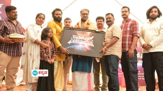 ಅಂದು ಯಶ್ಗಾಗಿ ಮಾಡಿದ್ದ ಕಥೆ ಇದೀಗ ಪುನೀತ್ ರಾಜ್ಕುಮಾರ್ ಹೆಸರಲ್ಲಿ ಶುರು; ʻಪವರ್ ಸ್ಟಾರ್ ಧರೆಗೆ ದೊಡ್ಡವನುʼ ಮುಹೂರ್ತ ಅಂದು ಯಶ್ಗಾಗಿ ಮಾಡಿದ್ದ ಕಥೆ ಇದೀಗ ಪುನೀತ್ ರಾಜ್ಕುಮಾರ್ ಹೆಸರಲ್ಲಿ ಶುರು; ʻಪವರ್ ಸ್ಟಾರ್ ಧರೆಗೆ ದೊಡ್ಡವನುʼ ಮುಹೂರ್ತ