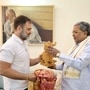 ದೆಹಲಿಯಲ್ಲಿ ರಾಹುಲ್ಗಾಂಧಿ ಅವರನ್ನು ಭೇಟಿ ಮಾಡಿದ ಸಿಎಂ ಸಿದ್ದರಾಮಯ್ಯ ದೆಹಲಿಯಲ್ಲಿ ರಾಹುಲ್ಗಾಂಧಿ ಅವರನ್ನು ಭೇಟಿ ಮಾಡಿದ ಸಿಎಂ ಸಿದ್ದರಾಮಯ್ಯ
