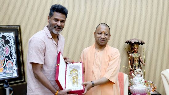 ಉತ್ತರ ಪ್ರದೇಶ ಸಿಎಂ ಭೇಟಿಯಾದ ಪ್ರಭುದೇವ  