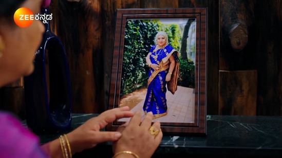 ಭಾಗ್ಯಮ್ಮನ ತಲೆಯಲ್ಲಿ ಹಳೆಯ ನೆನಪುಗಳು ಮರುಕಳಿಸಿವೆ. ಯಾಕೆ ನಾನು ಮಾತನಾಡುತ್ತಿಲ್ಲ. ನಾನು ಎಲ್ಲಿದ್ದೇನೆ ಎಂದು ಭಾಗ್ಯಮ್ಮ ಕನವರಿಸಿದ್ದಾರೆ.  