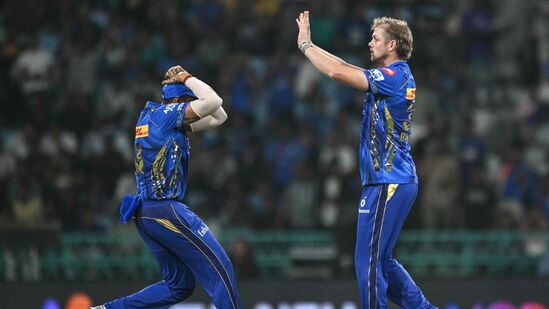 ಮುಂಬೈ ಇಂಡಿಯನ್ಸ್ ಕೇಪ್ ಟೌನ್‌ನ ಯಶಸ್ವಿ SA20 2025 ಅಭಿಯಾನದಲ್ಲಿ ಬಾಷ್ ಪ್ರಮುಖ ಆಟಗಾರನಾಗಿದ್ದರು. ಅವರ ಆಲ್‌ರೌಂಡ್ ಪ್ರದರ್ಶನದಿಂದ ರಶೀದ್ ಖಾನ್ ನೇತೃತ್ವದ ತಂಡವು ಪ್ರಶಸ್ತಿ ಗೆಲ್ಲುವಲ್ಲಿ ನಿರ್ಣಾಯಕ ಪಾತ್ರ ವಹಿಸಿತು.