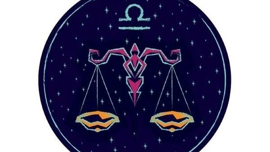 ತುಲಾ ರಾಶಿ: ಈ ರಾಶಿಯಲ್ಲಿ ಜನಿಸಿದವರಿಗೆ ಅದೃಷ್ಟ ಇರುತ್ತದೆ. ಆರ್ಥಿಕ ಲಾಭದ ಸೂಚನೆಗಳಿವೆ. ಹಣಕಾಸಿನ ವಿಷಯಗಳಲ್ಲಿ ಅದೃಷ್ಟವು ನಿಮ್ಮ ಪರವಾಗಿರುತ್ತದೆ. ಈ ಅವಧಿಯಲ್ಲಿ ಉದ್ಯಮಿಗಳು ಸಾಕಷ್ಟು ಲಾಭವನ್ನು ಪಡೆಯುತ್ತಾರೆ. ಆರ್ಥಿಕ ಪರಿಸ್ಥಿತಿ ಸಕಾರಾತ್ಮಕವಾಗಿರುತ್ತದೆ. ಪ್ರಯಾಣವು ಆರ್ಥಿಕ ಲಾಭವನ್ನು ತರುತ್ತದೆ. ತುಲಾ ರಾಶಿ: ಈ ರಾಶಿಯಲ್ಲಿ ಜನಿಸಿದವರಿಗೆ ಅದೃಷ್ಟ ಇರುತ್ತದೆ. ಆರ್ಥಿಕ ಲಾಭದ ಸೂಚನೆಗಳಿವೆ. ಹಣಕಾಸಿನ ವಿಷಯಗಳಲ್ಲಿ ಅದೃಷ್ಟವು ನಿಮ್ಮ ಪರವಾಗಿರುತ್ತದೆ. ಈ ಅವಧಿಯಲ್ಲಿ ಉದ್ಯಮಿಗಳು ಸಾಕಷ್ಟು ಲಾಭವನ್ನು ಪಡೆಯುತ್ತಾರೆ. ಆರ್ಥಿಕ ಪರಿಸ್ಥಿತಿ ಸಕಾರಾತ್ಮಕವಾಗಿರುತ್ತದೆ. ಪ್ರಯಾಣವು ಆರ್ಥಿಕ ಲಾಭವನ್ನು ತರುತ್ತದೆ.