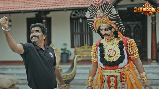 ವೀರ ಚಂದ್ರಹಾಸ ಟೈಟಲ್ ಟ್ರ್ಯಾಕ್ ಬಿಡುಗಡೆ: ಮೇಕಿಂಗ್ ವಿಡಿಯೋದಲ್ಲಿ ಶಿವಣ್ಣನ ದರ್ಶನ; ಇಲ್ಲಿದೆ ನೋಡಿ ಯಕ್ಷಗಾನ ಸಿನಿಮಾದ ಝಲಕ್ ವೀರ ಚಂದ್ರಹಾಸ ಟೈಟಲ್ ಟ್ರ್ಯಾಕ್ ಬಿಡುಗಡೆ: ಮೇಕಿಂಗ್ ವಿಡಿಯೋದಲ್ಲಿ ಶಿವಣ್ಣನ ದರ್ಶನ; ಇಲ್ಲಿದೆ ನೋಡಿ ಯಕ್ಷಗಾನ ಸಿನಿಮಾದ ಝಲಕ್