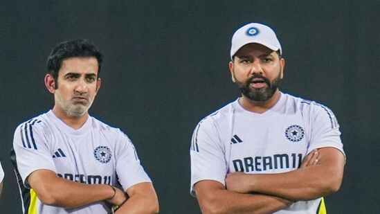 ಗೌತಮ್ ಗಂಭೀರ್ ಸಹಾಯಕ ಸಿಬ್ಬಂದಿಗೆ ಕತ್ತರಿ ಹಾಕಿದ ಬಿಸಿಸಿಐ ಗೌತಮ್ ಗಂಭೀರ್ ಸಹಾಯಕ ಸಿಬ್ಬಂದಿಗೆ ಕತ್ತರಿ ಹಾಕಿದ ಬಿಸಿಸಿಐ