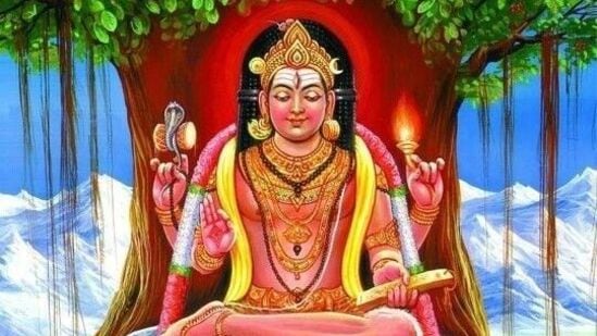 ಗುರು ಗ್ರಹವು ಶೀಘ್ರದಲ್ಲೇ ತನ್ನ ಪಥವನ್ನು ಬದಲಾಯಿಸಲಿದೆ. ಗುರು ಗ್ರಹವು 2025ರ ಮೇ 14 ರಂದು ರಾತ್ರಿ 11:20 ಕ್ಕೆ ತನ್ನ ಪಥವನ್ನು ಬದಲಾಯಿಸಲಿದೆ. ಗುರು ಪ್ರಸ್ತುತ ವೃಷಭ ರಾಶಿಯಲ್ಲಿದ್ದಾನೆ ಮತ್ತು ಮುಂದಿನ ಬದಲಾವಣೆ ಮಿಥುನ ರಾಶಿಯಲ್ಲಿರುತ್ತದೆ. <p>ಗುರು ಗ್ರಹವು ಶೀಘ್ರದಲ್ಲೇ ತನ್ನ ಪಥವನ್ನು ಬದಲಾಯಿಸಲಿದೆ. ಗುರು ಗ್ರಹವು 2025ರ ಮೇ 14 ರಂದು ರಾತ್ರಿ 11:20 ಕ್ಕೆ ತನ್ನ ಪಥವನ್ನು ಬದಲಾಯಿಸಲಿದೆ. ಗುರು ಪ್ರಸ್ತುತ ವೃಷಭ ರಾಶಿಯಲ್ಲಿದ್ದಾನೆ ಮತ್ತು ಮುಂದಿನ ಬದಲಾವಣೆ ಮಿಥುನ ರಾಶಿಯಲ್ಲಿರುತ್ತದೆ.</p>