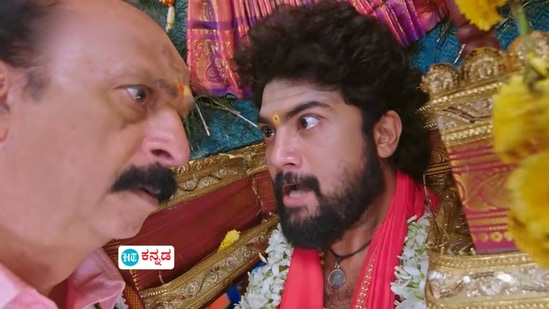 ಶತಾಯ ಗತಾಯ ಶಿವಣ್ಣ ಮಾಕಾಳವ್ವನ ಪಲ್ಲಕ್ಕಿ ಹೊರುವುದನ್ನು ತಪ್ಪಿಸಬೇಕೆಂದು ವೀರಭದ್ರ ಮಾಂತ್ರಿಕನ ನೆರವಿನಿಂದ ದಿಗ್ಬಂಧನ ಹಾಕಿಸಿದ್ದಾನೆ. ಮಡಿಯುಟ್ಟು ಅಮ್ಮನ ಪಲ್ಲಕ್ಕಿ ಮುಟ್ಟುತ್ತಿದ್ದಂತೆ ಶಾಕ್‌ ಹೊಡೆದಿದೆ. 