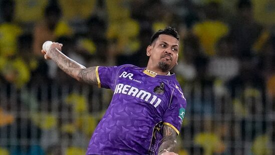 ಸುನಿಲ್ ನರೈನ್ ಪಟ್ಟಿಯಲ್ಲಿ ಮೂರನೇ ಸ್ಥಾನದಲ್ಲಿದ್ದಾರೆ. ಅವರು 543 ಟಿ20 ಪಂದ್ಯಗಳಲ್ಲಿ 581 ವಿಕೆಟ್ ಪಡೆದಿದ್ದಾರೆ. (2025ರ ಏಪ್ರಿಲ್ 24ರ ತನಕ ಮಾಹಿತಿ) ಸುನಿಲ್ ನರೈನ್ ಪಟ್ಟಿಯಲ್ಲಿ ಮೂರನೇ ಸ್ಥಾನದಲ್ಲಿದ್ದಾರೆ. ಅವರು 543 ಟಿ20 ಪಂದ್ಯಗಳಲ್ಲಿ 581 ವಿಕೆಟ್ ಪಡೆದಿದ್ದಾರೆ. (2025ರ ಏಪ್ರಿಲ್ 24ರ ತನಕ ಮಾಹಿತಿ)