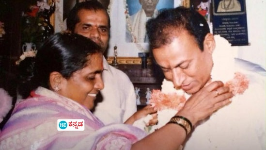 ಅಷ್ಟಕ್ಕೂ ಇಂಥ ಕಥೆ ತಂದೆ ನಿನ್ನ ತಲೆ ಕಡೀತಿನಿ ಎಂದು ಪಾರ್ವತಮ್ಮ ರಾಜ್‌ಕುಮಾರ್‌ ಹೀಗೆ ಹೇಳಿದ್ದು ಯಾರಿಗೆ? ಅದರ ಹಿಂದಿನ ಉದ್ದೇಶ ಏನಾಗಿತ್ತು? ಕೊನೆಗೆ ಆ ಸಿನಿಮಾ ಆಯ್ತಾ? ಅದೆಲ್ಲದರ ಬಗ್ಗೆ ಇಲ್ಲಿದೆ ಉತ್ತರ. 