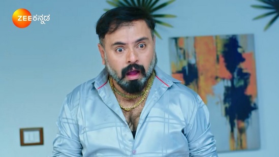 ಅಷ್ಟೇ ಅಲ್ಲ ಆ ಮಕ್ಕಳ ನಾಟಕವನ್ನು ಸ್ವತಃ ಭಾರ್ಗವಿ ಕೈಯಿಂದಲೇ ಉದ್ಘಾಟನೆ ಮಾಡಿಸುವ ಲೆಕ್ಕಾಚಾರವೂ ಅಶೋಕನದ್ದು. ಈ ವಿಚಾರವನ್ನೂ ಈಗಾಗಲೇ ಭಾರ್ಗವಿಗೆ ಹೇಳಿದ್ದಾನೆ. 