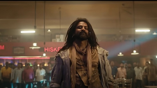 ಈ ಚಿತ್ರದಲ್ಲಿ ಡಾಲಿ ಧನಂಜಯ್‌ ಕೂಡ ವಿಶೇಷ ಪಾತ್ರದಲ್ಲಿ ನಟಿಸಿದ್ದಾರೆ. 