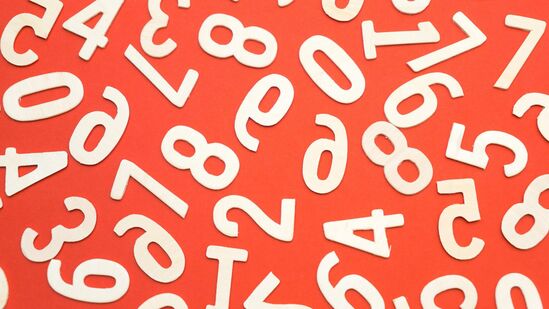 Numerology: ಸಂಖ್ಯಾಶಾಸ್ತ್ರದ ಪ್ರಕಾರ, ನಿಮ್ಮ ಸಂಖ್ಯೆಗಳನ್ನು ಕಂಡುಹಿಡಿಯಲು, ನೀವು ನಿಮ್ಮ ಹುಟ್ಟಿದ ದಿನಾಂಕ, ತಿಂಗಳು ಮತ್ತು ವರ್ಷವನ್ನು ಯುನಿಟ್ ಅಂಕಿಗೆ ಸೇರಿಸುತ್ತೀರಿ. ಆ ನಂತರ ಬರುವ ಸಂಖ್ಯೆ ನಿಮ್ಮ ಅದೃಷ್ಟ ಸಂಖ್ಯೆಯಾಗುತ್ತದೆ. ಉದಾಹರಣೆಗೆ, ತಿಂಗಳ 7, 16 ಮತ್ತು 29 ರಂದು ಜನಿಸಿದ ಜನರು ಸಂಖ್ಯೆ 7 ಅನ್ನು ಹೊಂದಿರುತ್ತಾರೆ. 1-9 ರಾಡಿಕ್ಸ್ ಹೊಂದಿರುವವರಿಗೆ ಏಪ್ರಿಲ್ 6ರ ದಿನ ಹೇಗಿರುತ್ತದೆ ಎಂದು ತಿಳಿಯಿರಿ.