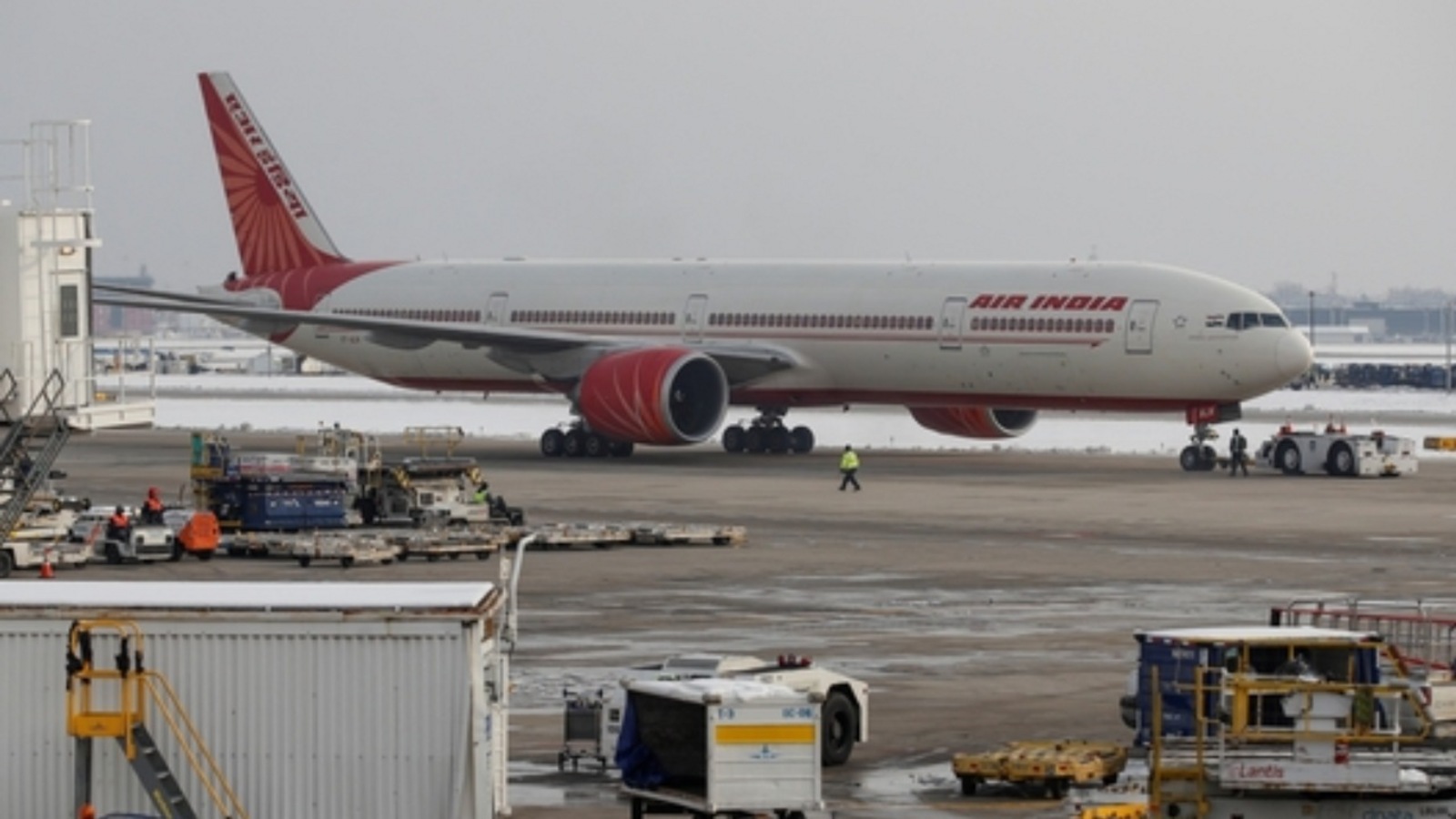 ಪಾಕ್‌ ಮೇಲೆ ʻಆಪರೇಷನ್‌ ಸಿಂಧೂರʼ ದಾಳಿ ಹಿನ್ನೆಲೆ, ಭಾರತದಲ್ಲಿ ವಿಮಾನ ಸೇವೆಗಳು ರದ್ದು; ಹೀಗಿದೆ ವಿಮಾನಯಾನ ಸಂಸ್ಥೆಗಳ ಮಾಹಿತಿ