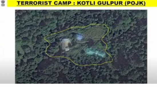 ಜಮ್ಮು - ಕಾಶ್ಮೀರ ಭಾಗದಲ್ಲಿ ಉಗ್ರ ಕೃತ್ಯ ನಡೆಸಿದ ಕೆಲವು ಉಗ್ರರಿಗೆ ಪಾಕ್ ಆಕ್ರಮಿತ ಜಮ್ಮು ಕಾಶ್ಮೀರ ಭಾಗದ ಕೋಟ್ಲಿ ಗುಲ್‌ಪುರ ಉಗ್ರ ಶಿಬಿರದಲ್ಲಿ ತರಬೇತಿ ನೀಡಲಾಗಿತ್ತು. ಇದು ಖಚಿತವಾದ ಕಾರಣ ಈ ನೆಲೆಯ ಮೇಲೆ ದಾಳಿ ನಡೆಸಲಾಯಿತು ಎಂದು ಭಾರತೀಯ ಸೇನೆಯ ಕರ್ನಲ್ ಸೋಫಿಯಾ ಖುರೇಶಿ, ವಾಯುಪಡೆ ವಿಂಗ್ ಕಮಾಂಡರ್ ವ್ಯೋಮಿಕಾ ಸಿಂಗ್ ತಿಳಿಸಿದರು. 