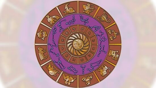 ಗಮನಿಸಿ: ಜ್ಯೋತಿಷ್ಯ ಶಾಸ್ತ್ರದ ಲೆಕ್ಕಾಚಾರಕ್ಕೆ ಹಲವು ಸೂತ್ರಗಳಿವೆ. ನಿರ್ದಿಷ್ಟ ರೀತಿಯಲ್ಲಿ ಕ್ರಮಬದ್ಧವಾಗಿ ಈ ರಾಶಿ ಭವಿಷ್ಯ ನೀಡಲಾಗಿದೆ. ಆದರೆ ಒಟ್ಟಾರೆಯಾಗಿ ಜ್ಯೋತಿಷ್ಯ ಎನ್ನುವುದು ನಂಬಿಕೆಯ ಮಾತು. ಓದುಗರ ನಂಬಿಕೆಯನ್ನು ‘ಹಿಂದೂಸ್ತಾನ್ ಟೈಮ್ಸ್ ಕನ್ನಡ’ ಗೌರವಿಸುತ್ತದೆ. ಇಲ್ಲಿರುವ ಯಾವುದೇ ಶಿಫಾರಸು ಅಥವಾ ಸಲಹೆಗಳನ್ನು ಪಾಲಿಸುವುದು ಓದುಗರ ವಿವೇಚನೆ, ನಂಬಿಕೆಗೆ ಬಿಟ್ಟ ವಿಷಯವಾಗಿರುತ್ತದೆ