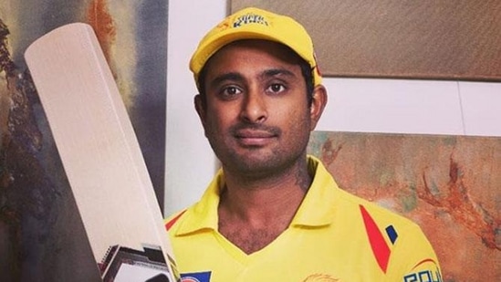 ಭಾರತ ಮತ್ತು ಪಾಕಿಸ್ತಾನ ನಡುವಿನ ದಾಳಿ-ಪ್ರತಿದಾಳಿಯನ್ನು ಉದ್ದೇಶಿಸಿ ಟ್ವೀಟ್ ಮಾಡಿರುವ ರಾಯುಡು, ಕಣ್ಣಿಗೆ ಕಣ್ಣೇ ಪರಿಹಾರ ಎನ್ನುವುದಾದರೆ ಈ ಜಗತ್ತಿನಲ್ಲಿ ಯಾರಿಗೂ ಕಣ್ಣುಗಳೇ ಇರುವುದಿಲ್ಲ. ಎಲ್ಲರೂ ಕುರುಡರಾಗುತ್ತಾರೆ ಎಂದು ಪೋಸ್ಟ್ನಲ್ಲಿ ಬರೆದಿದ್ದಾರೆ. ಭಾರತ ಮತ್ತು ಪಾಕಿಸ್ತಾನ ನಡುವಿನ ದಾಳಿ-ಪ್ರತಿದಾಳಿಯನ್ನು ಉದ್ದೇಶಿಸಿ ಟ್ವೀಟ್ ಮಾಡಿರುವ ರಾಯುಡು, ಕಣ್ಣಿಗೆ ಕಣ್ಣೇ ಪರಿಹಾರ ಎನ್ನುವುದಾದರೆ ಈ ಜಗತ್ತಿನಲ್ಲಿ ಯಾರಿಗೂ ಕಣ್ಣುಗಳೇ ಇರುವುದಿಲ್ಲ. ಎಲ್ಲರೂ ಕುರುಡರಾಗುತ್ತಾರೆ ಎಂದು ಪೋಸ್ಟ್ನಲ್ಲಿ ಬರೆದಿದ್ದಾರೆ.