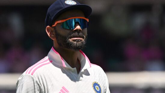 ಇಂಗ್ಲೆಂಡ್ ಪ್ರವಾಸಕ್ಕೂ ಮುನ್ನ ಟೆಸ್ಟ್ ಕ್ರಿಕೆಟ್ಗೆ ವಿದಾಯ ಹೇಳಲು ವಿರಾಟ್ ಕೊಹ್ಲಿ ಬಯಸಿದ್ದಾರೆ ಇಂಗ್ಲೆಂಡ್ ಪ್ರವಾಸಕ್ಕೂ ಮುನ್ನ ಟೆಸ್ಟ್ ಕ್ರಿಕೆಟ್ಗೆ ವಿದಾಯ ಹೇಳಲು ವಿರಾಟ್ ಕೊಹ್ಲಿ ಬಯಸಿದ್ದಾರೆ