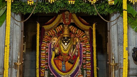 ಬೆಂಗಳೂರಿನ ಉತ್ತರಾದಿ ಮಠದಲ್ಲಿ ನರಸಿಂಹ ಜಯಂತಿ ಅಂಗವಾಗಿ ವಿಶೇಷ ಅಲಂಕಾರವನ್ನು ಮಾಡಲಾಗಿತ್ತು.