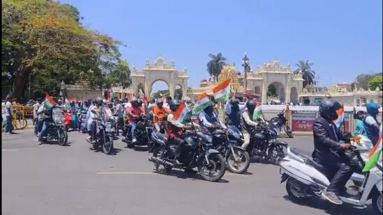 ಮೈಸೂರಿನಲ್ಲಿ ದೇಶಕ್ಕಾಗಿ ರ್ಯಾಲಿ ಎಂಬ ಶೀರ್ಷಿಕೆ ಅಡಿಯಲ್ಲಿ ಬೈಕ್ ರ್ಯಾಲಿ ಮೈಸೂರಿನಲ್ಲಿ ದೇಶಕ್ಕಾಗಿ ರ್ಯಾಲಿ ಎಂಬ ಶೀರ್ಷಿಕೆ ಅಡಿಯಲ್ಲಿ ಬೈಕ್ ರ್ಯಾಲಿ