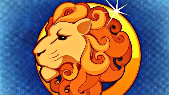 ಸಿಂಹ ರಾಶಿ: ಮಿಥುನ ರಾಶಿಯಲ್ಲಿ ತ್ರಿಗ್ರಾಹಿ ಯೋಗವು ಸಿಂಹ ರಾಶಿಯವರಿಗೆ ಉತ್ತಮ ಫಲಿತಾಂಶಗಳನ್ನು ತಂದಿದೆ. ಇವರು ಗುರು, ಸೂರ್ಯ ಮತ್ತು ಬುಧನ ಸಂಯೋಜನೆಯಿಂದ ಆಶೀರ್ವದಿಸಲ್ಪಡುತ್ತಾರೆ. ಎಲ್ಲಾ ವಿಷಯಗಳಲ್ಲಿ ಯಶಸ್ಸನ್ನು ಪಡೆಯುತ್ತಾರೆ, ಹಣಕಾಸಿನ ವಿಷಯಗಳಲ್ಲಿ ಪ್ರಯೋಜನಗಳು ಹೆಚ್ಚಾಗಿರುತ್ತವೆ. ಎಲ್ಲಾ ಕೆಲಸಗಳನ್ನು ಆತ್ಮವಿಶ್ವಾಸದಿಂದ ಮಾಡುತ್ತಾರೆ. ಫಲಿತಾಂಶಗಳು ಸಕಾರಾತ್ಮಕವಾಗಿರುತ್ತವೆ.