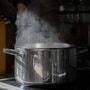 Kitchen Tips: ಅಡುಗೆ ಪಾತ್ರೆಗಳಲ್ಲಿ ಕೆಟ್ಟ ವಾಸನೆಯನ್ನು ಹೋಗಲಾಡಿಸಲು ಈ ರೀತಿ ಸ್ವಚ್ಛಗೊಳಿಸಿ, ಇಲ್ಲಿದೆ ಸಲಹೆ