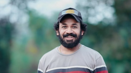 ರಾಕೇಶ್ ಪೂಜಾರಿ ತಂಗಿ ಮದುವೆಗೆ ನಾವು ಸಹಾಯ ಮಾಡ್ತೀವಿ; ಕಾಮಿಡಿ ಕಿಲಾಡಿಗಳು ಶೋ ಗೆಳೆಯರ ಭರವಸೆ ರಾಕೇಶ್ ಪೂಜಾರಿ ತಂಗಿ ಮದುವೆಗೆ ನಾವು ಸಹಾಯ ಮಾಡ್ತೀವಿ; ಕಾಮಿಡಿ ಕಿಲಾಡಿಗಳು ಶೋ ಗೆಳೆಯರ ಭರವಸೆ