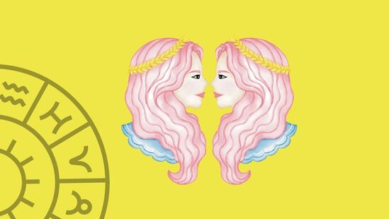 ಮಿಥುನ ರಾಶಿ: ಶನಿಯ ಸಂಚಾರವು ನಿಮಗೆ ವ್ಯವಹಾರದಲ್ಲಿ ಉತ್ತಮ ಪ್ರಗತಿಯನ್ನು ನೀಡುತ್ತದೆ. ಅನೇಕ ವಿಧಾನಗಳಿಂದ ಹಣವನ್ನು ಪಡೆಯುವ ಸಾಧ್ಯತೆಗಳಿವೆ. ಎಲ್ಲಾ ಕಾರ್ಯಗಳಲ್ಲಿ ಯಶಸ್ಸನ್ನು ಪಡೆಯುತ್ತೀರಿ. ನಿಮ್ಮನ್ನು ಹುಡುಕಿಕೊಂಡು ಬರುವ ಹೊಸ ಜವಾಬ್ದಾರಿಗಳನ್ನು ಯಶಸ್ವಿಯಾಗಿ ನಿರ್ವಹಿಸುತ್ತೀರಿ.