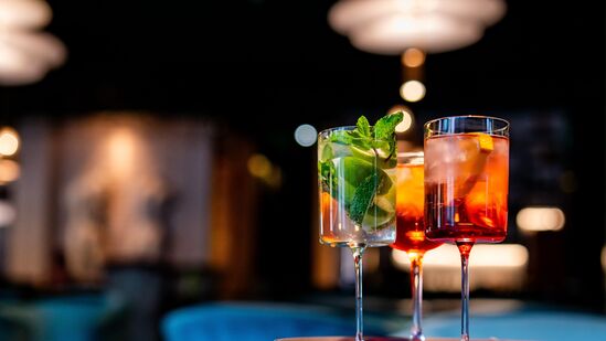 ಕಲ್ಲಂಗಡಿ ತಿನ್ನುವ ಮೊದಲು ಅಥವಾ ನಂತರ ತಪ್ಪಿಯೂ ಸಹ ಮದ್ಯಪಾನ ಮಾಡಬಾರದು. ಹೀಗೆ ಮಾಡುವುದರಿಂದ ಗ್ಯಾಸ್, ಅಜೀರ್ಣ ಮತ್ತು ಡಿಸ್ಪೆಪ್ಸಿಯಾ ಮುಂತಾದ ಸಮಸ್ಯೆಗಳು ಬರಲು ಪ್ರಾರಂಭಿಸುತ್ತವೆ. ಕಲ್ಲಂಗಡಿ ತಿನ್ನುವ ಮೊದಲು ಅಥವಾ ನಂತರ ತಪ್ಪಿಯೂ ಸಹ ಮದ್ಯಪಾನ ಮಾಡಬಾರದು. ಹೀಗೆ ಮಾಡುವುದರಿಂದ ಗ್ಯಾಸ್, ಅಜೀರ್ಣ ಮತ್ತು ಡಿಸ್ಪೆಪ್ಸಿಯಾ ಮುಂತಾದ ಸಮಸ್ಯೆಗಳು ಬರಲು ಪ್ರಾರಂಭಿಸುತ್ತವೆ.