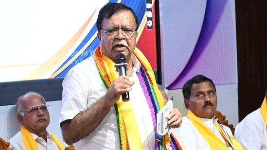 ಹಿರಿಯ ನಾಯಕ ಕೆ.ಎನ್‌.ರಾಜಣ್ಣ ಮೊದಲ ಬಾರಿಗೆ ಸಚಿವರಾಗಿದ್ದಾರೆ. ಸಹಕಾರ ಇಲಾಖೆ ಜತೆಗೆ ಹಾಸನ ಉಸ್ತುವಾರಿ ಸಚಿವರೂ ಹೌದು. ಎರಡು ವರ್ಷದಲ್ಲಿ ಅವರು ಇಲಾಖೆಗಿಂತ ರಾಜಕೀಯ ಹೇಳಿಕೆಗಳ ಮೂಲಕವೇ ಸುದ್ದಿಯಾದವರು, ಹಿರಿಯ ಸಹಕಾರಿಯಾದರೂ ಸಹಕಾರಿ ಇಲಾಖೆಯನ್ನು ಪರಿಣಾಮಕಾರಿಯಾಗಿ ನಿಭಾಯಿಸಲಿಲ್ಲ ಎನ್ನುವ ಅಭಿಪ್ರಾಯ ಸರ್ಕಾರದ ಮಟ್ಟದಲ್ಲಿದೆ.