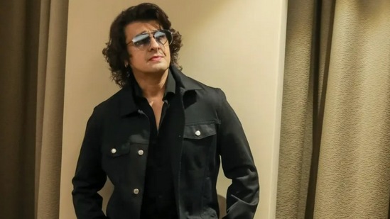 ಸೋನು ನಿಗಮ್ ಅವರು ಕನ್ನಡಿಗ ಸಮುದಾಯದ "ಭಾವನೆಗಳನ್ನು ಕೆರಳಿಸುವ" ಮತ್ತು "ಭಾವನೆಗಳನ್ನು ನೋಯಿಸುವ" ಹೇಳಿಕೆಗಳನ್ನು ನೀಡಿದ್ದಾರೆ ಎಂದು ಎಫ್ಐಆರ್ನಲ್ಲಿ ಆರೋಪಿಸಲಾಗಿದೆ. ಸೋನು ನಿಗಮ್ ಅವರು ಕನ್ನಡಿಗ ಸಮುದಾಯದ "ಭಾವನೆಗಳನ್ನು ಕೆರಳಿಸುವ" ಮತ್ತು "ಭಾವನೆಗಳನ್ನು ನೋಯಿಸುವ" ಹೇಳಿಕೆಗಳನ್ನು ನೀಡಿದ್ದಾರೆ ಎಂದು ಎಫ್ಐಆರ್ನಲ್ಲಿ ಆರೋಪಿಸಲಾಗಿದೆ.