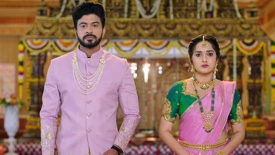 18ನೇ ವಾರದ ಟಿಆರ್ಪಿಯಲ್ಲಿ ಕರಿಮಣಿ ಸೀರಿಯಲ್ 2.0 ಟಿಆರ್ಪಿ ಪಡೆದು ಎಂಟನೇ ಸ್ಥಾನದಲ್ಲಿದೆ. 18ನೇ ವಾರದ ಟಿಆರ್ಪಿಯಲ್ಲಿ ಕರಿಮಣಿ ಸೀರಿಯಲ್ 2.0 ಟಿಆರ್ಪಿ ಪಡೆದು ಎಂಟನೇ ಸ್ಥಾನದಲ್ಲಿದೆ.