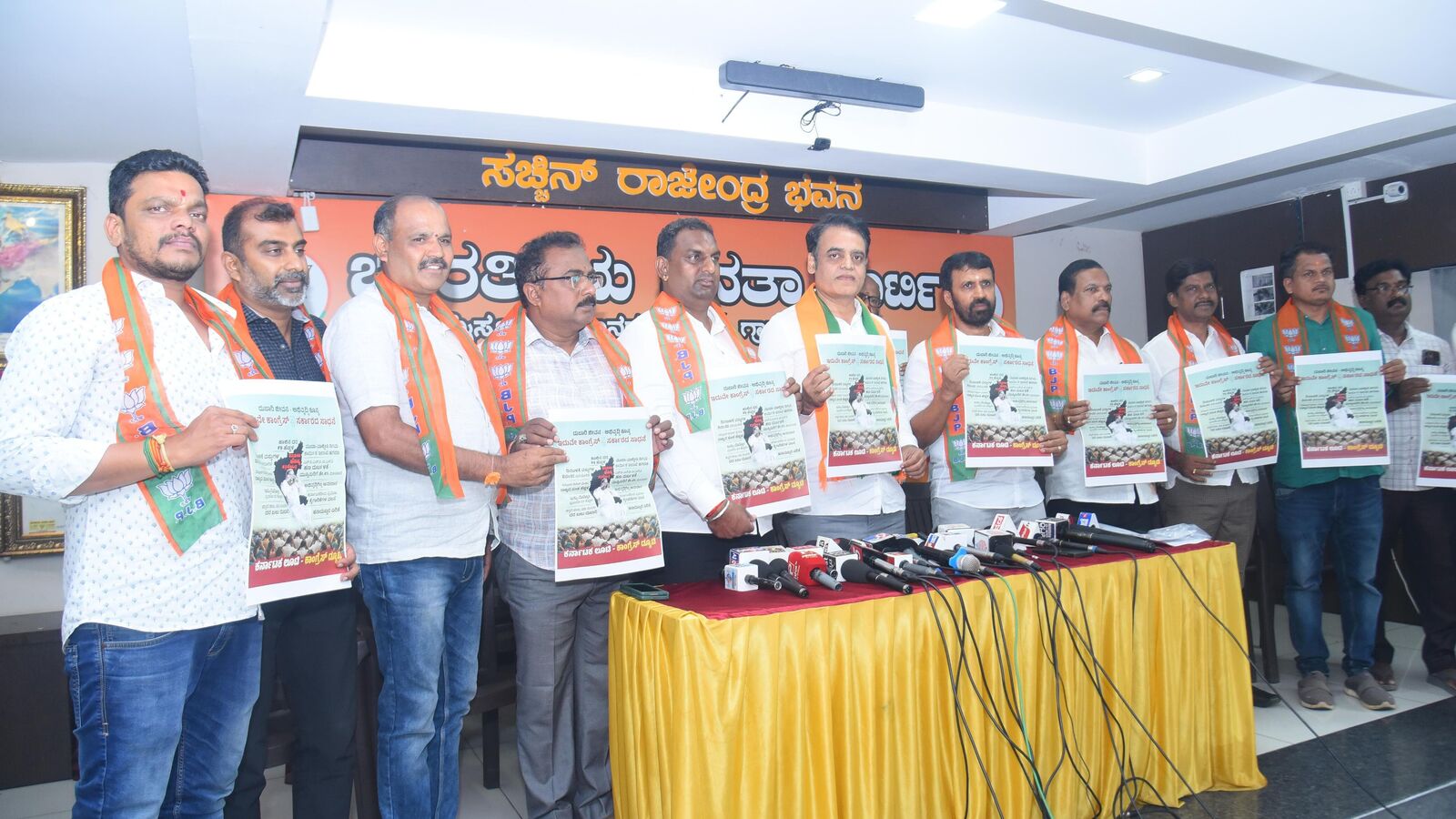 ಕಾಂಗ್ರೆಸ್‌ನವರು ಸಾವಿನ ಮೇಲೆ ರಾಜಕಾರಣ ಮಾಡುತ್ತಿದ್ದಾರೆ: ಮಾಜಿ ಸಚಿವ ಸಿ ಎನ್ ಅಶ್ವಥ್ ನಾರಾಯಣ್