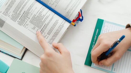 ರಿವಿಷನ್: ಎಲ್ಲಾ ಪ್ರಮುಖ ವಿಷಯಗಳನ್ನು ನಿಯಮಿತವಾಗಿ ಪುನರ್ಮನನ ಮಾಡಿ. ರಿವಿಷನ್: ಎಲ್ಲಾ ಪ್ರಮುಖ ವಿಷಯಗಳನ್ನು ನಿಯಮಿತವಾಗಿ ಪುನರ್ಮನನ ಮಾಡಿ.