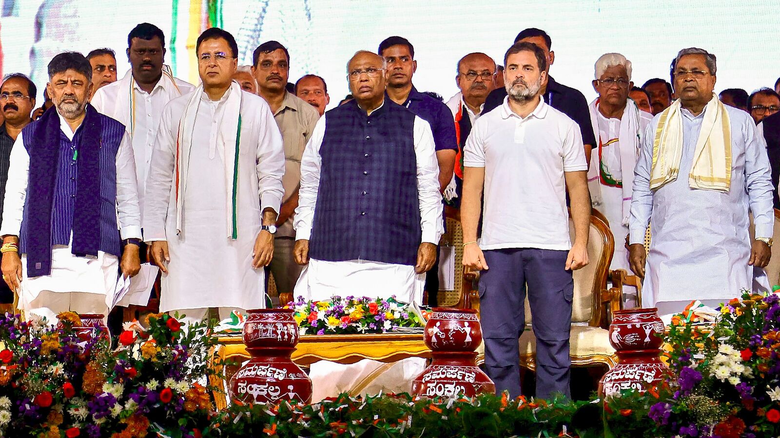 ರಾಜ್ಯ ಕಾಂಗ್ರೆಸ್‌ ಸರ್ಕಾರಕ್ಕೆ ಎರಡು ವರ್ಷ: ಸಿಹಿ ಕಹಿ ಅನುಭವ ನೀಡಿದ ಸರ್ಕಾರ; ಬೆಲೆ ಏರಿಕೆಯ ನಡುವೆ ಗ್ಯಾರಂಟಿಗಳೇ ಸರ್ಕಾರದ ಜೀವಾಳ