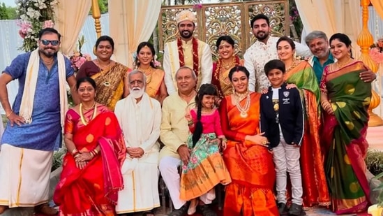 ಸೀತಾರಾಮ ಧಾರಾವಾಹಿ ಮುಕ್ತಾಯ, ಕೊನೆಯ ದಿನದ ಶೂಟಿಂಗ್ ಫೋಟೋನೊಂದಿಗೆ ಭಾವುಕರಾದ ಕಲಾವಿದರು ಸೀತಾರಾಮ ಧಾರಾವಾಹಿ ಮುಕ್ತಾಯ, ಕೊನೆಯ ದಿನದ ಶೂಟಿಂಗ್ ಫೋಟೋನೊಂದಿಗೆ ಭಾವುಕರಾದ ಕಲಾವಿದರು