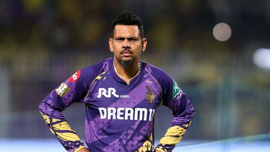 ವೆಸ್ಟ್ ಇಂಡೀಸ್​​ನ ಸ್ಪಿನ್ ಆಲ್​ರೌಂಡರ್ ಸುನಿಲ್ ನರೈನ್ 3ನೇ ಸ್ಥಾನದಲ್ಲಿದ್ದಾರೆ. 86 ಐಪಿಎಲ್ ಪಂದ್ಯಗಳಲ್ಲಿ 100 ವಿಕೆಟ್ ಕಿತ್ತಿದ್ದರು. ಅವರು ಕೆಕೆಆರ್ ಪರ ಆಡುತ್ತಿದ್ದಾರೆ.