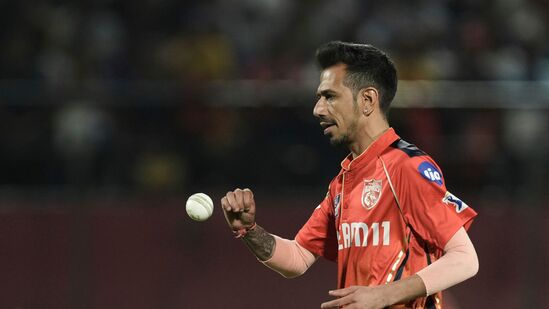 ಅನುಭವಿ ಲೆಗ್ ಸ್ಪಿನ್ನರ್ ಯುಜ್ವೇಂದ್ರ ಚಹಲ್ ಈ ಪಟ್ಟಿಯಲ್ಲಿ 2ನೇ ಸ್ಥಾನದಲ್ಲಿದ್ದಾರೆ. ಐಪಿಎಲ್​ನಲ್ಲಿ 84 ಪಂದ್ಯಗಳಲ್ಲಿ ಚಹಲ್ 100 ವಿಕೆಟ್ ಪಡೆದ ಸಾಧನೆ ಮಾಡಿದ್ದಾರೆ. ಐಪಿಎಲ್ 2025 ರಲ್ಲಿ ಅವರು ಪಂಜಾಬ್ ಕಿಂಗ್ಸ್ ಪರ ಆಡುತ್ತಿದ್ದಾರೆ.