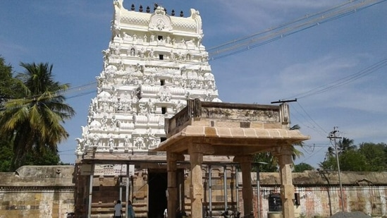 ತಿರುಪತಿ ಸಮೀಪದಲ್ಲಿ ಇರುವ ನಾರಾಯಣವನಂ ದೇವಾಲಯ ತಿರುಪತಿ ಸಮೀಪದಲ್ಲಿ ಇರುವ ನಾರಾಯಣವನಂ ದೇವಾಲಯ
