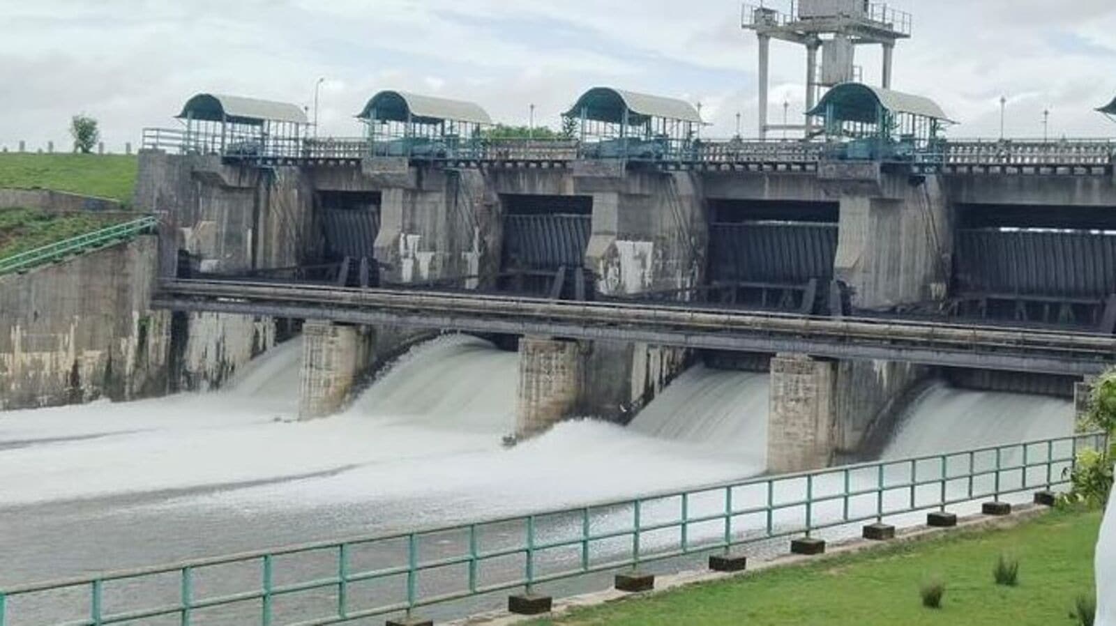 ಮುಂಗಾರು ಆರಂಭಕ್ಕೂ ಮುನ್ನವೇ ಕರ್ನಾಟಕದಲ್ಲಿ ತುಂಬಿ ಹೊರ ಹರಿವು ಆರಂಭಿಸಿದ ಜಲಾಶಯ; ಯಾವುದು ಈ ಆಣೆಕಟ್ಟೆ, ಎಲ್ಲಿದೆ