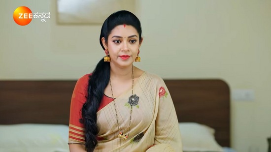 ಆನಂದ್ ಮತ್ತು ಭೂಮಿಕಾಳಿಗೆ ಪಂಕಜಾಳ ಹಳೆಯ ಸ್ಟೋರಿ ತಿಳಿದ ಬಳಿಕ ಇವರಿಬ್ಬರು ಸುಮ್ಮನಿರುವ ಸಾಧ್ಯತೆ ಇಲ್ಲ. ಗೌತಮ್ಗೆ ಮಲತಾಯಿಯಾಗಿ ಶಕುಂತಲಾದೇವಿಯ ಹೆಸರಿನಲ್ಲಿ ಬಂದು ಪಂಕಜಾ ಮಾಡಿರುವ ಮೋಸವನ್ನು ಹೇಗೆ ಎಲ್ಲರಿಗೂ ತಿಳಿಸುತ್ತಾಳೆ ಎಂಬ ಕುತೂಹಲ ಕಿರುತೆರೆ ವೀಕ್ಷಕರಲ್ಲಿದೆ. ಆನಂದ್ ಮತ್ತು ಭೂಮಿಕಾಳಿಗೆ ಪಂಕಜಾಳ ಹಳೆಯ ಸ್ಟೋರಿ ತಿಳಿದ ಬಳಿಕ ಇವರಿಬ್ಬರು ಸುಮ್ಮನಿರುವ ಸಾಧ್ಯತೆ ಇಲ್ಲ. ಗೌತಮ್ಗೆ ಮಲತಾಯಿಯಾಗಿ ಶಕುಂತಲಾದೇವಿಯ ಹೆಸರಿನಲ್ಲಿ ಬಂದು ಪಂಕಜಾ ಮಾಡಿರುವ ಮೋಸವನ್ನು ಹೇಗೆ ಎಲ್ಲರಿಗೂ ತಿಳಿಸುತ್ತಾಳೆ ಎಂಬ ಕುತೂಹಲ ಕಿರುತೆರೆ ವೀಕ್ಷಕರಲ್ಲಿದೆ.