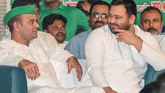 ದೆಹಲಿಯ ರೌಸ್ ಅವೆನ್ಯೂ ನ್ಯಾಯಾಲಯವು ಅವರಿಗೆ ಮೇ 17 ರಿಂದ ಮೇ 23 ರವರೆಗೆ ಮಾಲ್ಡೀವ್ಸ್‌ಗೆ ಹೋಗಲು ಅನುಮತಿ ನೀಡಿದೆ ಎಂದು ಹೇಳಲಾಗುತ್ತಿದ್ದು, ಇತ್ತೀಚೆಗಷ್ಟೆ ಮಾಲ್ಡೀವ್ಸ್ ಪ್ರವಾಸ ಮುಗಿಸಿ ಹಿಂತಿರುಗಿದ್ದರು. (ಕಡತ ಚಿತ್ರ)